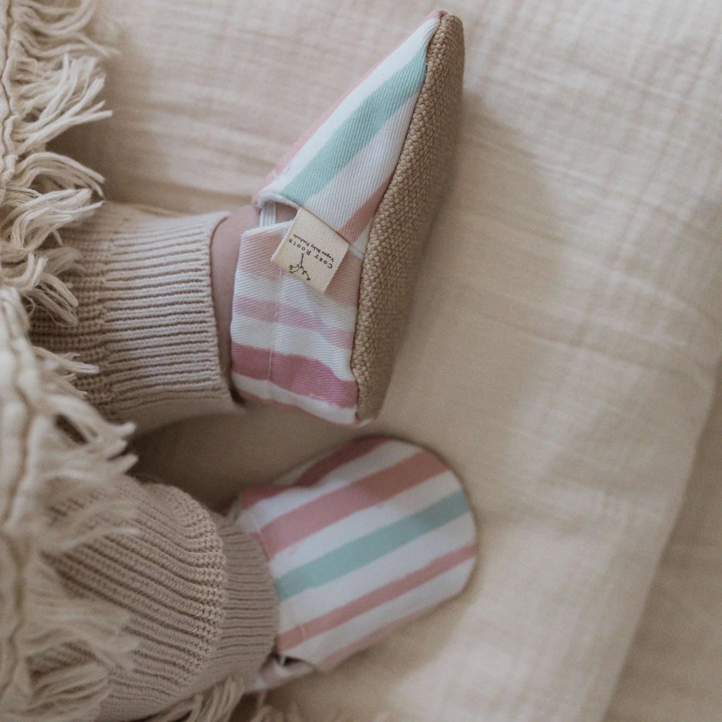 Cosy Roots Krabbelschuh Pastel Stripes ungefüttert