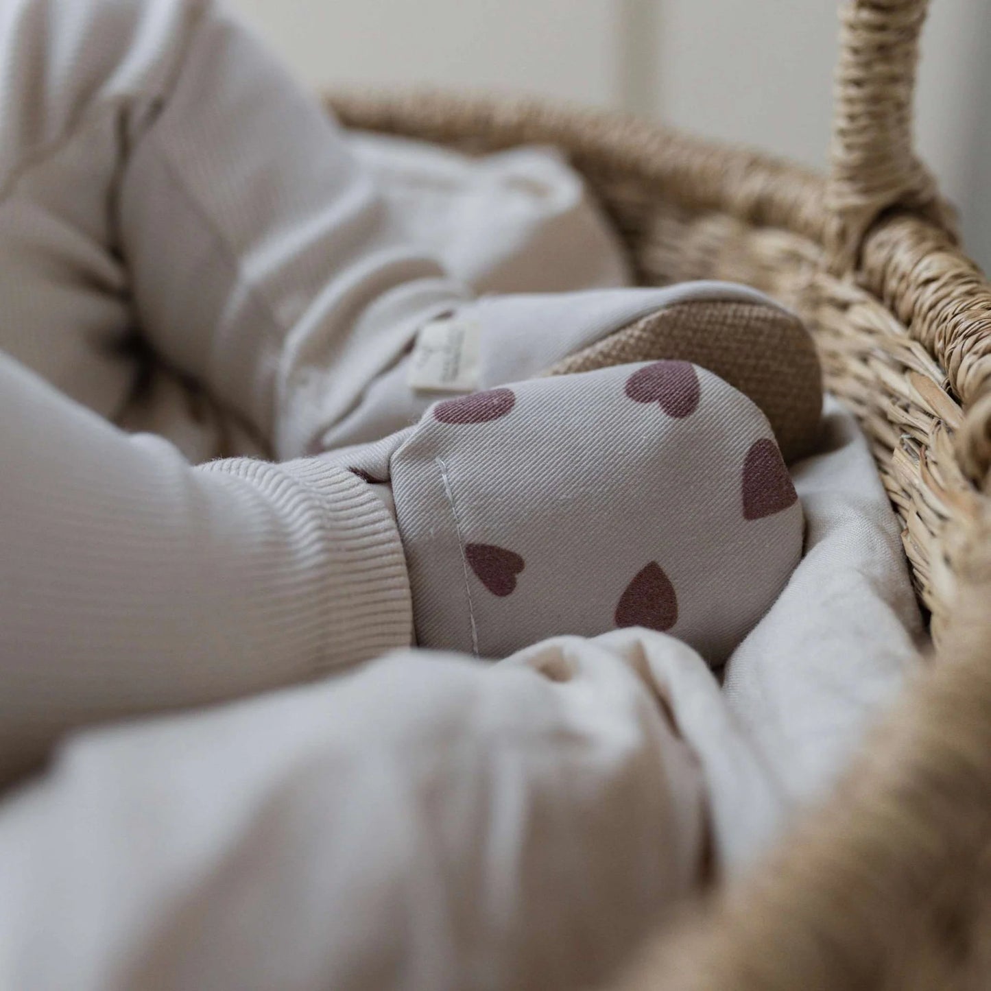 Cosy Roots Krabbelschuh Tiny Hearts ungefüttert