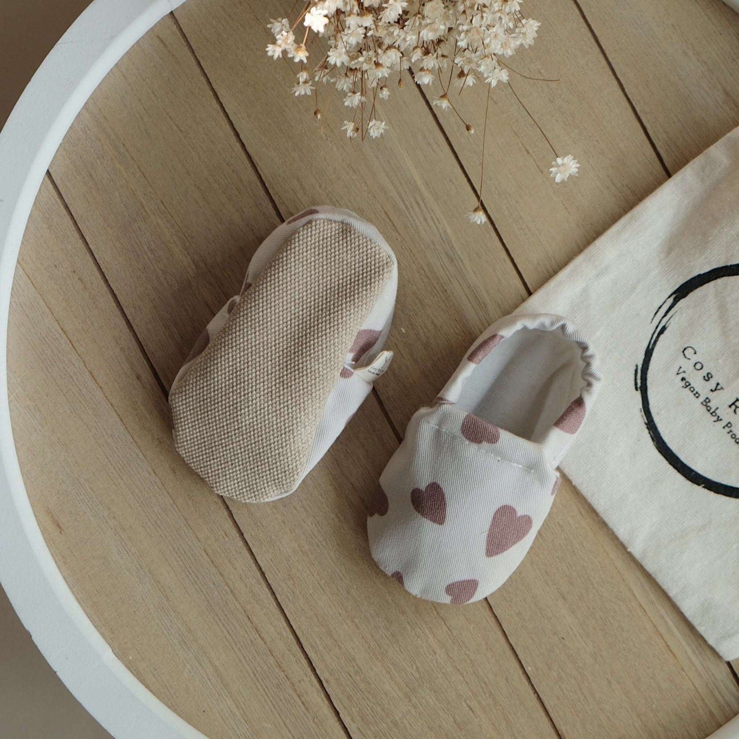 Cosy Roots Krabbelschuh Tiny Hearts gefüttert