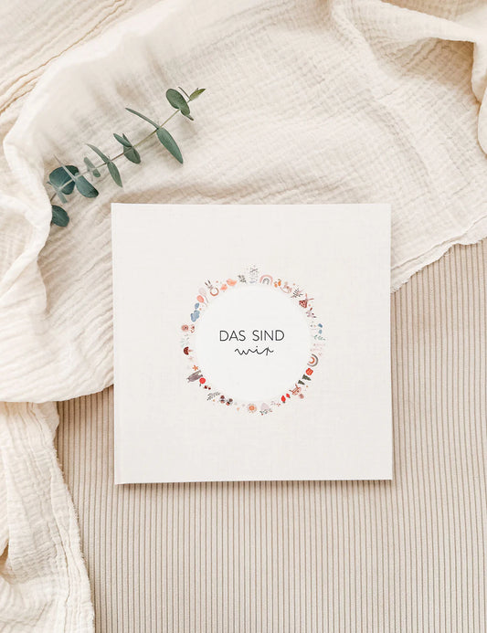 Zwillingsalbum Baby - Unser erstes Jahr - Wir sind da